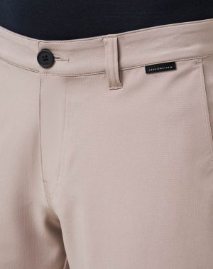 Wanderlust Short 9In