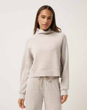 Skyloft Soft Funnel Neck