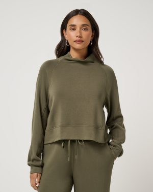 Skyloft Soft Funnel Neck
