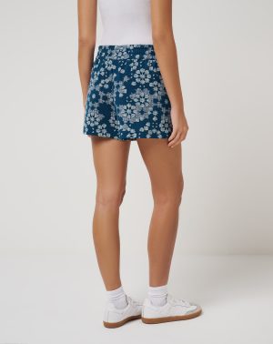 Misted Meadow Cloud Short